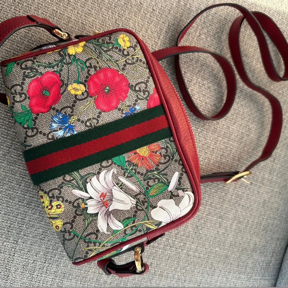 Gucci GG supreme Flora Mini Ophidia Crossbody Bag